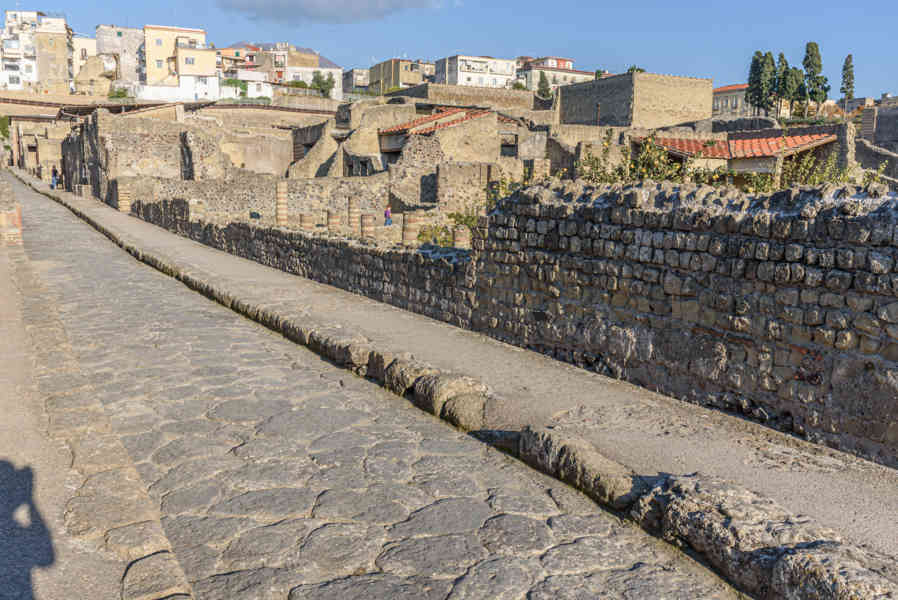 210 - Italia - Herculano - parque arqueológico de Herculano - calle 02.jpg